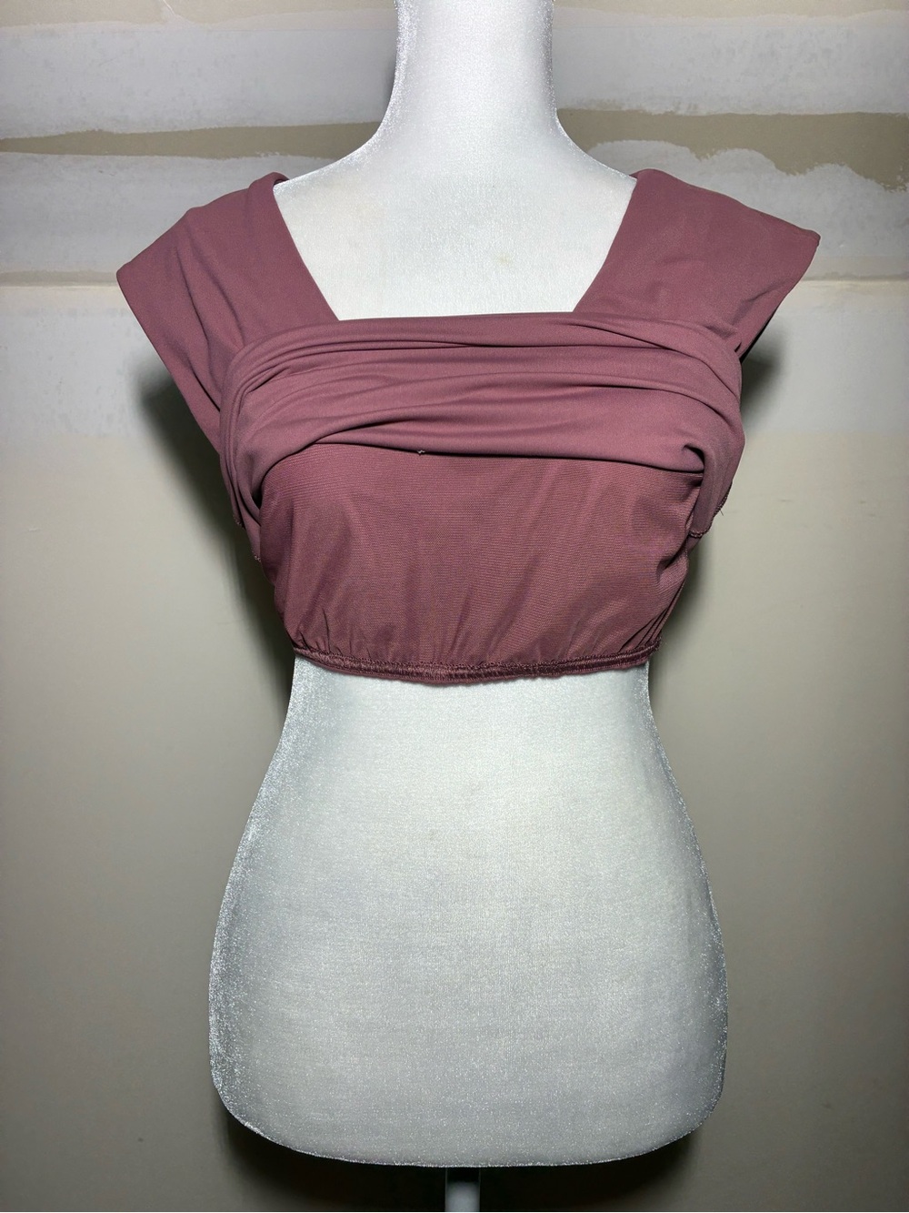 Athleta Vita Free Cropped Tee Transcend Plum Crop Top size Medium - Picture 6 of 7